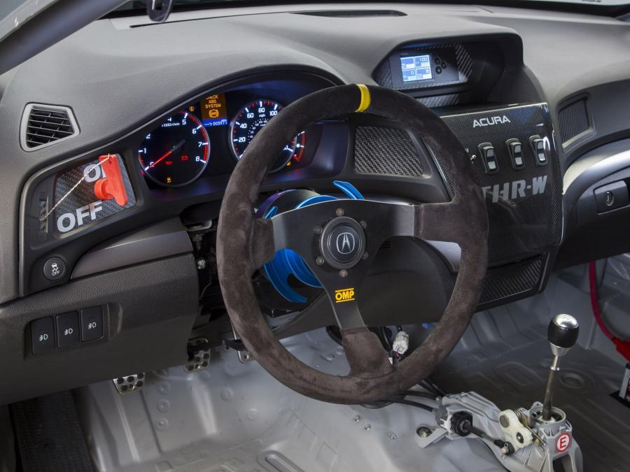 Торпедо Acura ILX Endurance Racer Concept (DE) 2012 года  (фото 4 из 6)